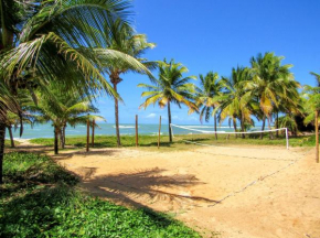 Casa beira-mar c churrasq e lazer em Itacimirim BA